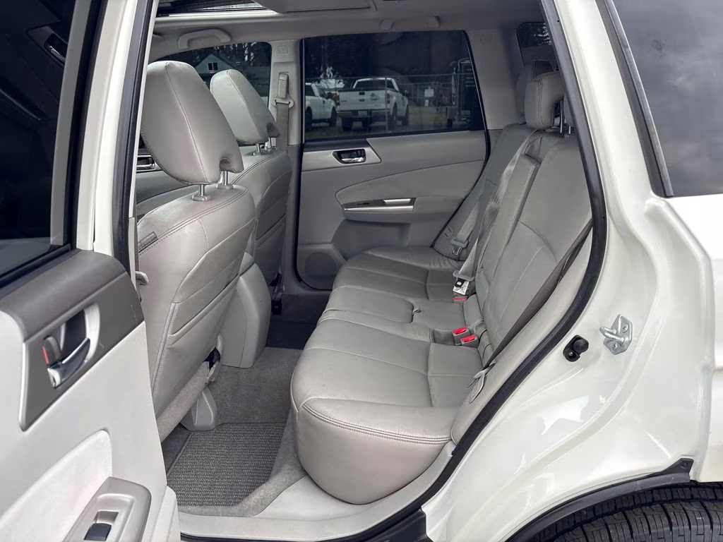 2009 Satin White Pearl Subaru Forester 2.5X AWD SUV