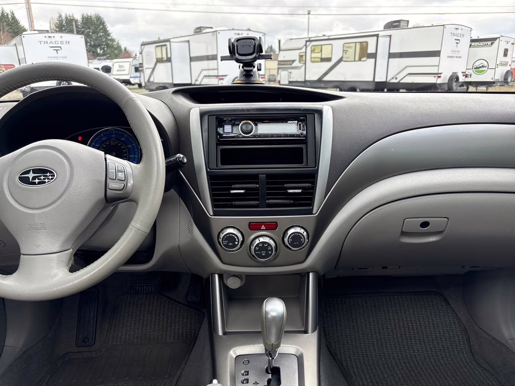 2009 Satin White Pearl Subaru Forester 2.5X AWD SUV