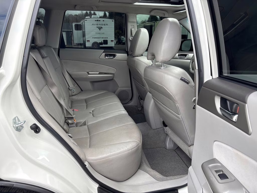 2009 Satin White Pearl Subaru Forester 2.5X AWD SUV