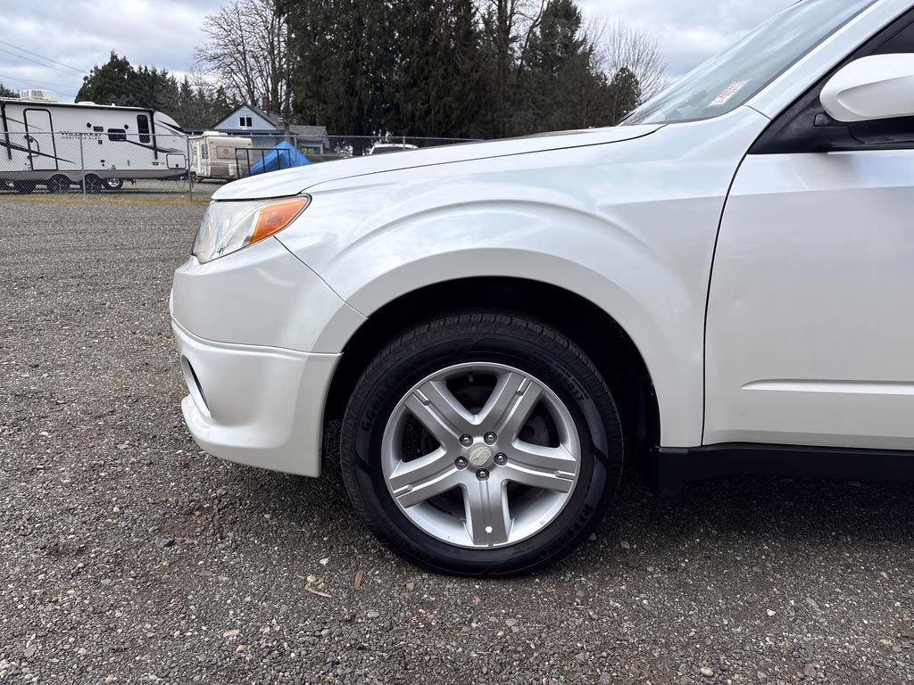 2009 Satin White Pearl Subaru Forester 2.5X AWD SUV