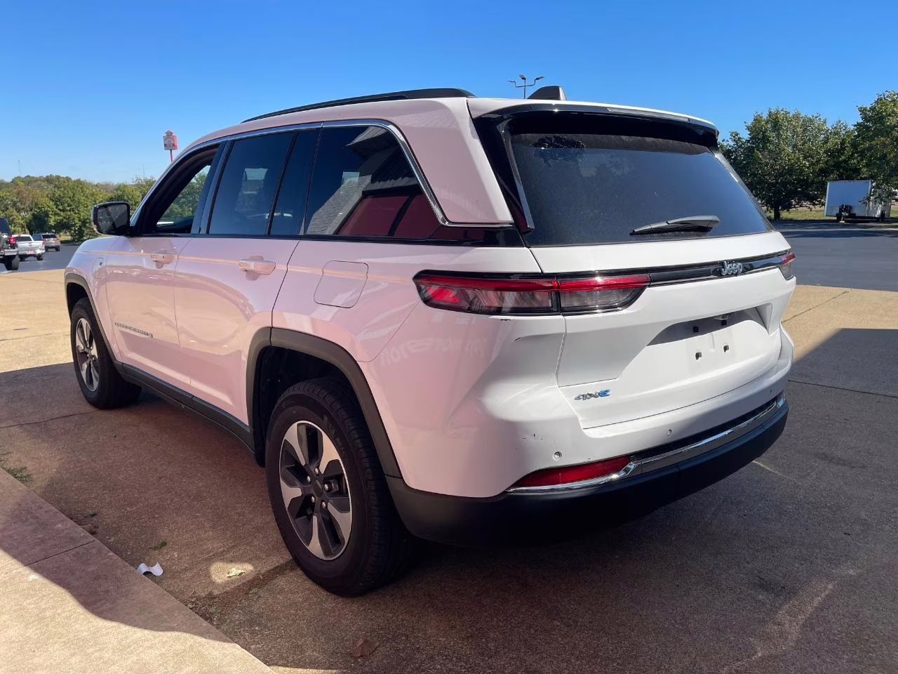 2024 Bright White Clearcoat Jeep Grand Cherokee 4xe 4X4 SUV