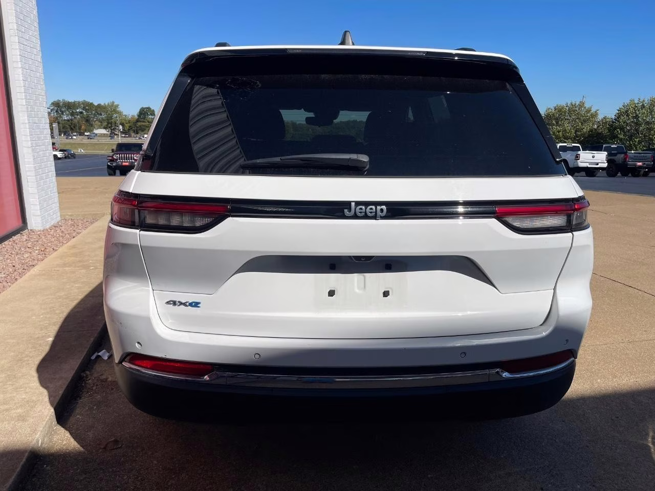 2024 Bright White Clearcoat Jeep Grand Cherokee 4xe 4X4 SUV