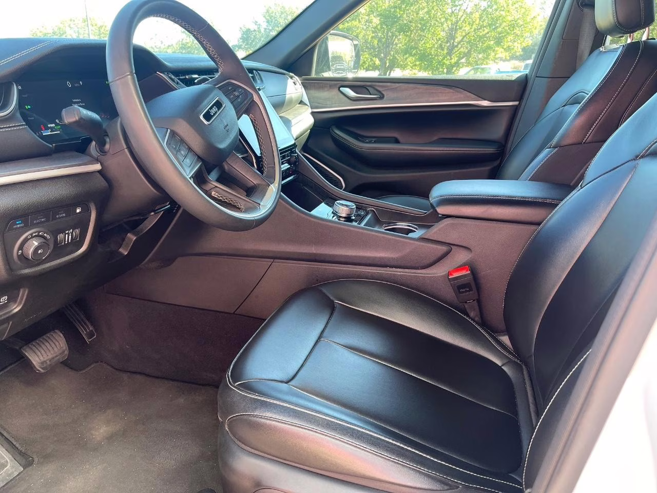 2024 Bright White Clearcoat Jeep Grand Cherokee 4xe 4X4 SUV