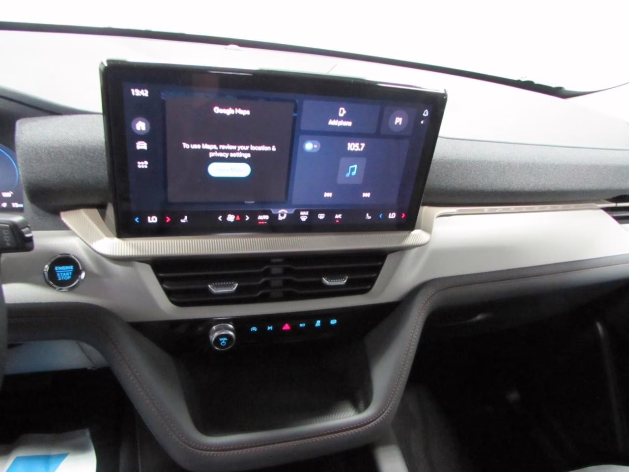 2026 Space Silver Ford Explorer Active 4X4 SUV