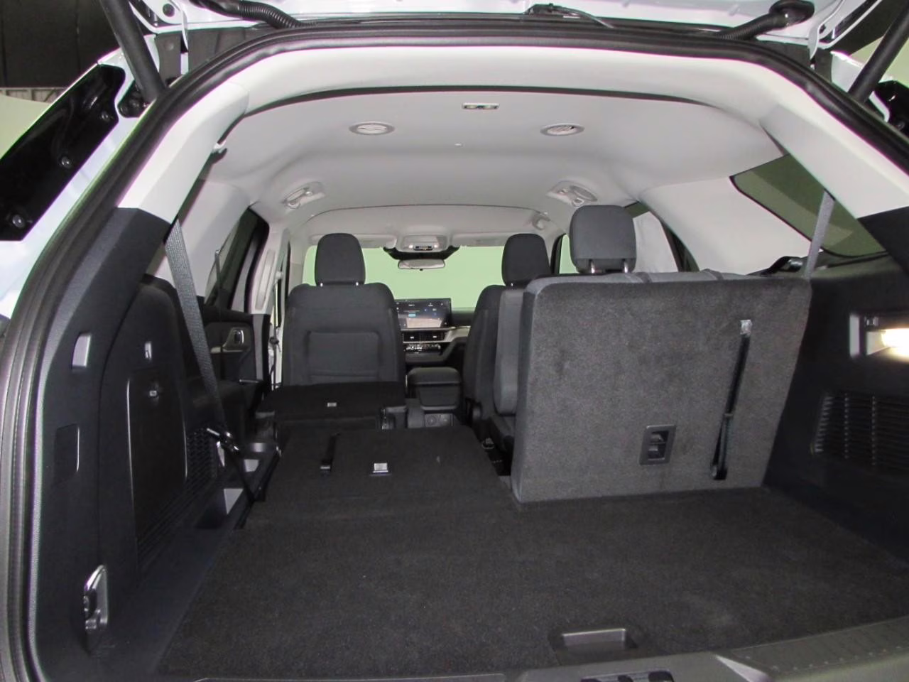 2026 Space Silver Ford Explorer Active 4X4 SUV