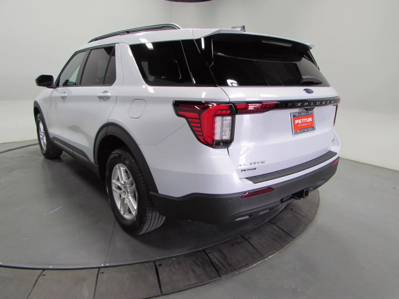 2026 Space Silver Ford Explorer Active 4X4 SUV