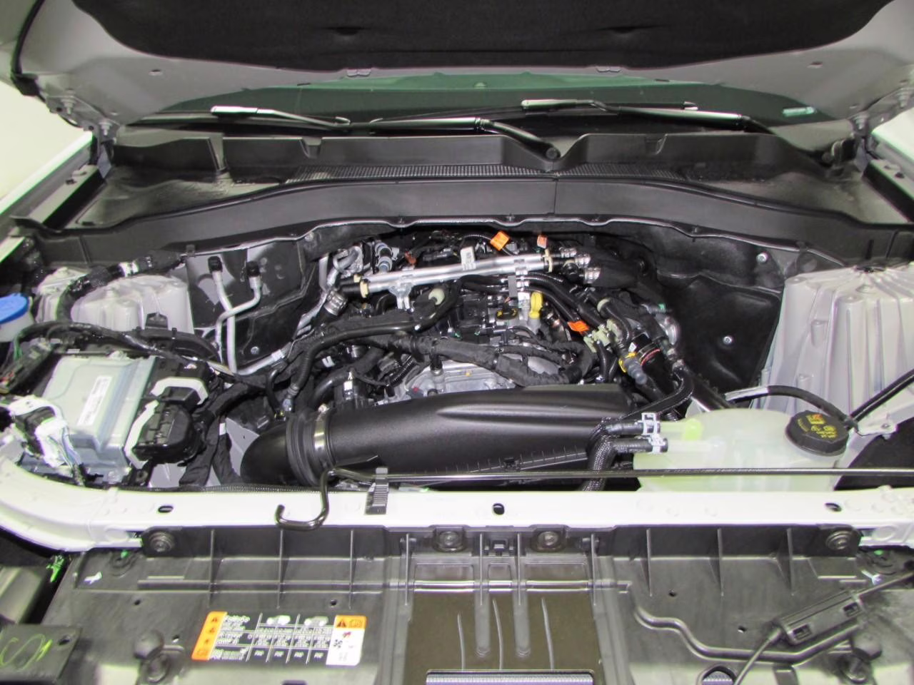 2026 Space Silver Ford Explorer Active 4X4 SUV