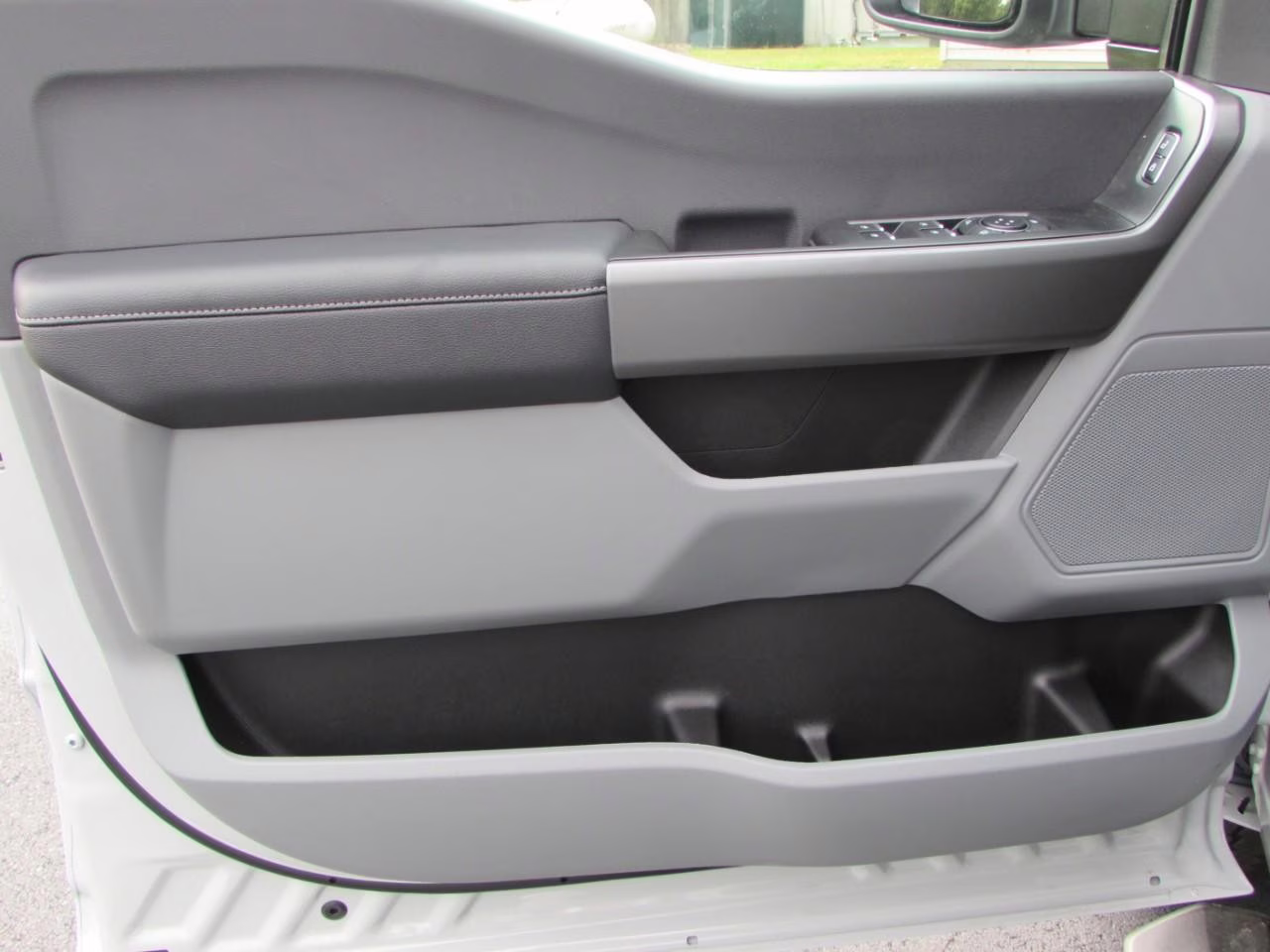 2026 Avalanche Ford Super Duty F-250 SRW XL 4X4 Truck