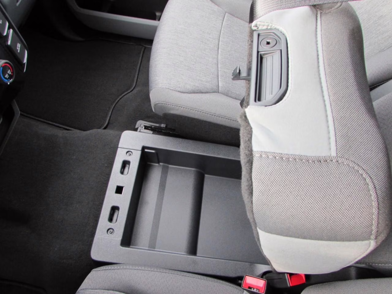 2026 Avalanche Ford Super Duty F-250 SRW XL 4X4 Truck