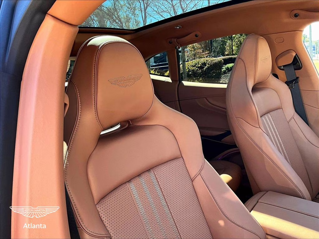 2026 Aston Martin DBX 707 - Photo 15