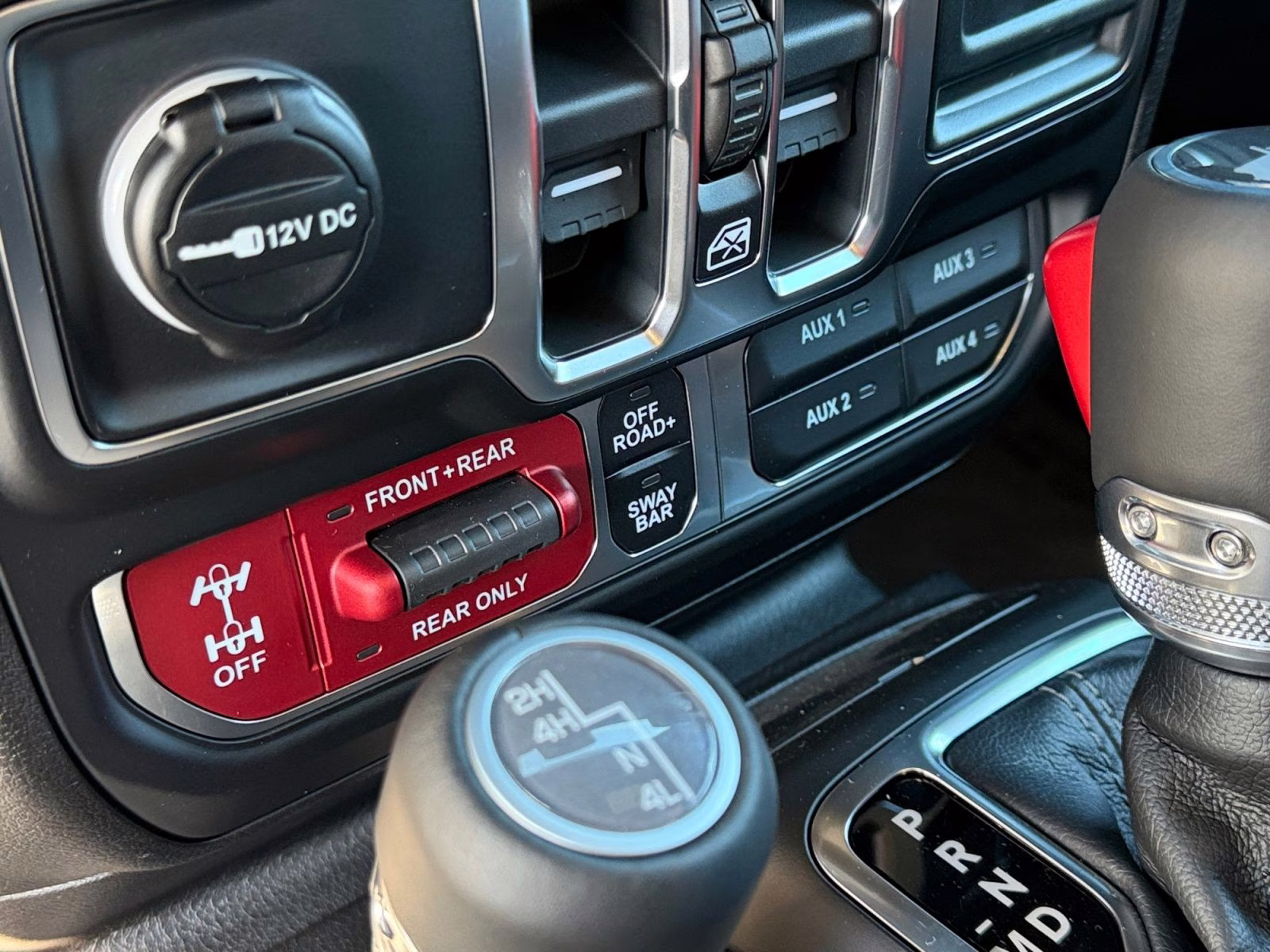 2026 Granite Crystal Metallic Clearcoat Jeep Wrangler Rubicon 4X4 SUV