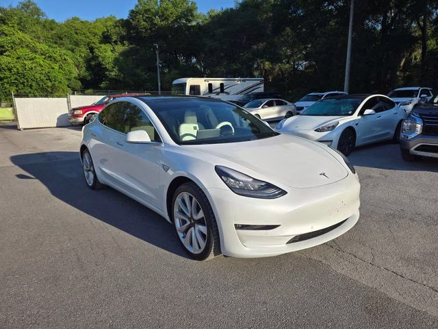 2019 White Tesla Model 3 Long Range RWD Sedan