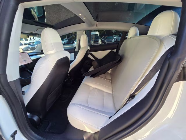 2019 White Tesla Model 3 Long Range RWD Sedan