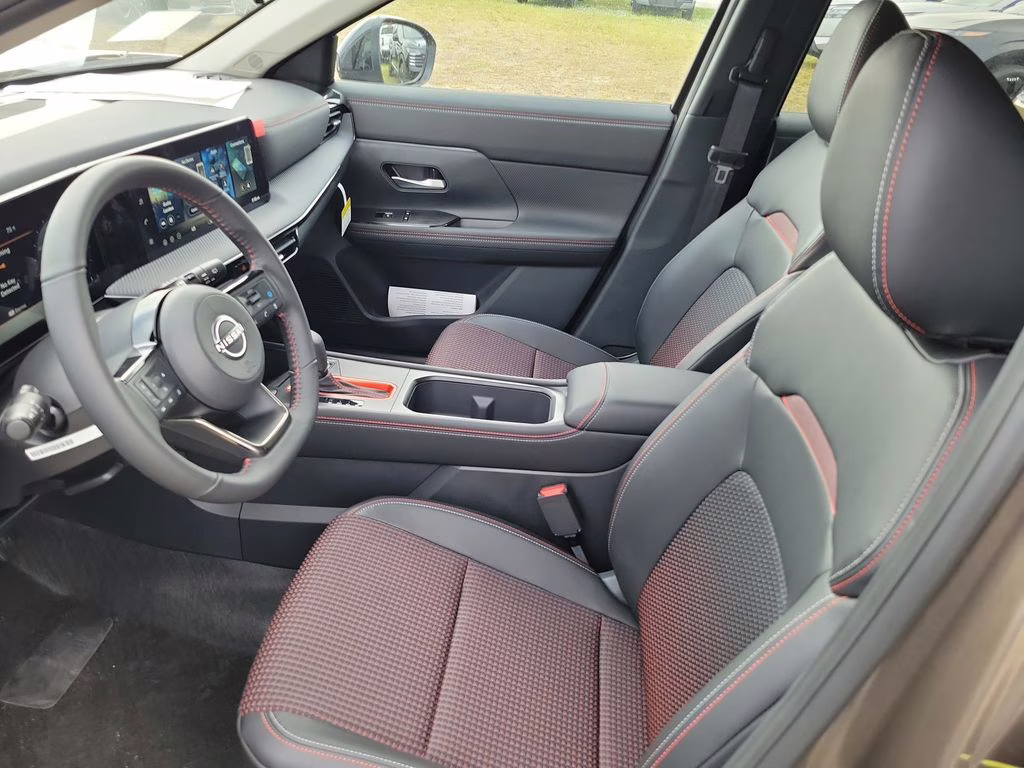 2026 Bronze Metallic Nissan Kicks SR FWD SUV