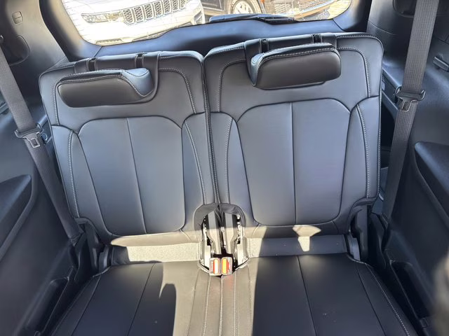 2025 Baltic Gray Metallic Clearcoat Jeep Grand Cherokee L Limited 4X4 SUV