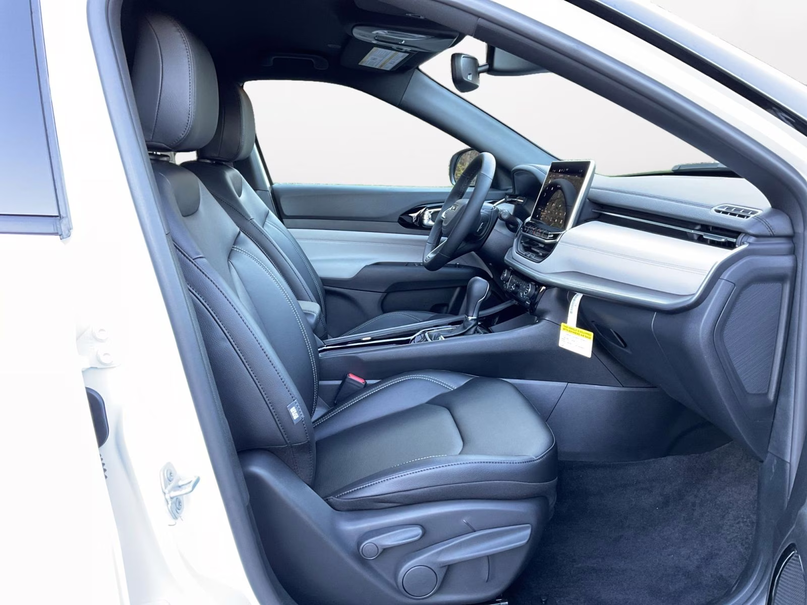 2026 Bright White Clearcoat Jeep Compass Limited 4X4 SUV