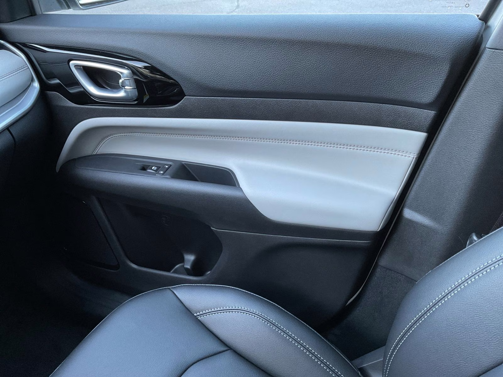 2026 Bright White Clearcoat Jeep Compass Limited 4X4 SUV