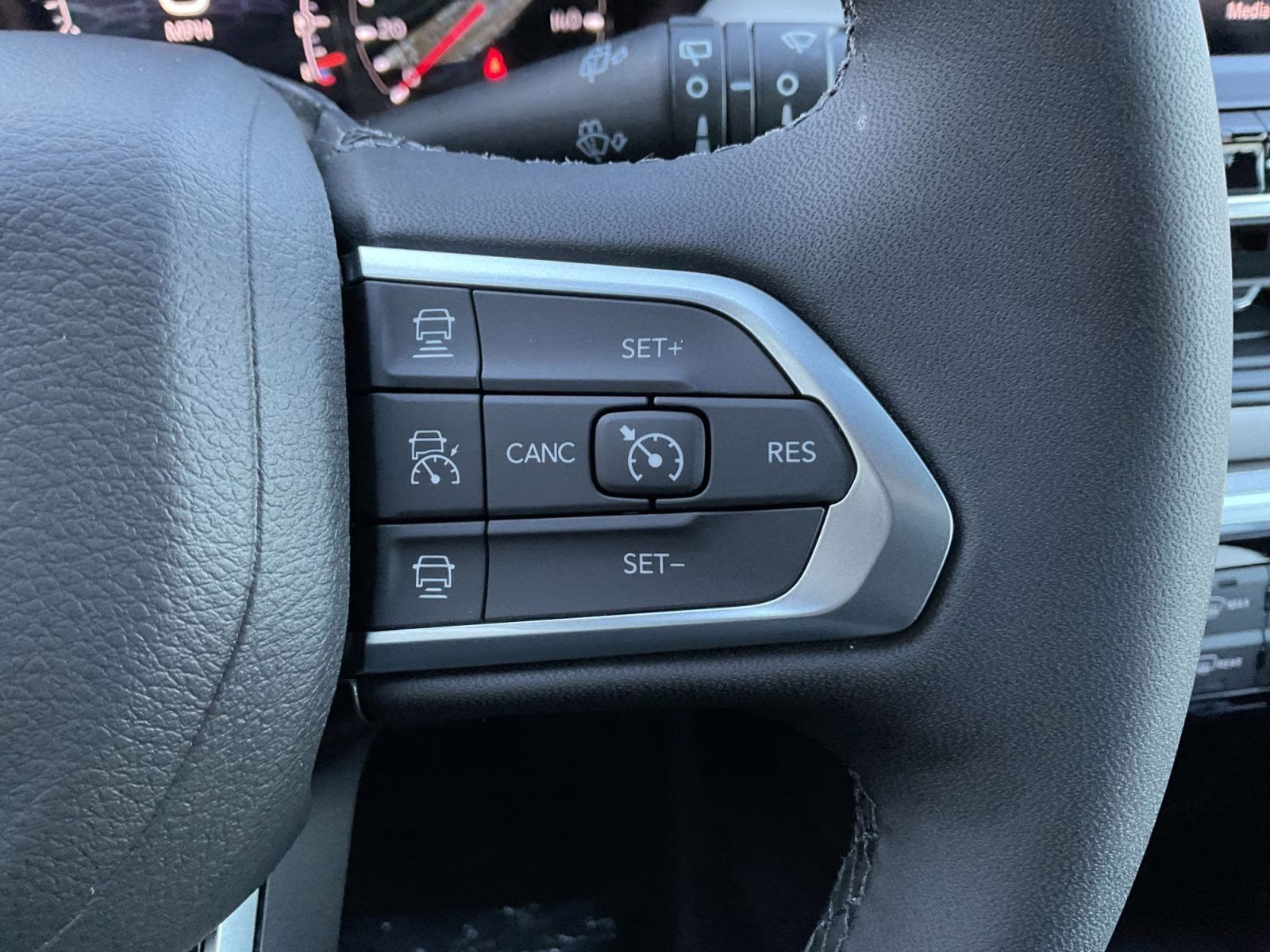 2026 Bright White Clearcoat Jeep Compass Limited 4X4 SUV