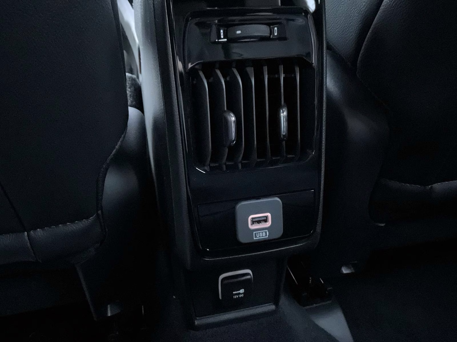 2026 Bright White Clearcoat Jeep Compass Limited 4X4 SUV