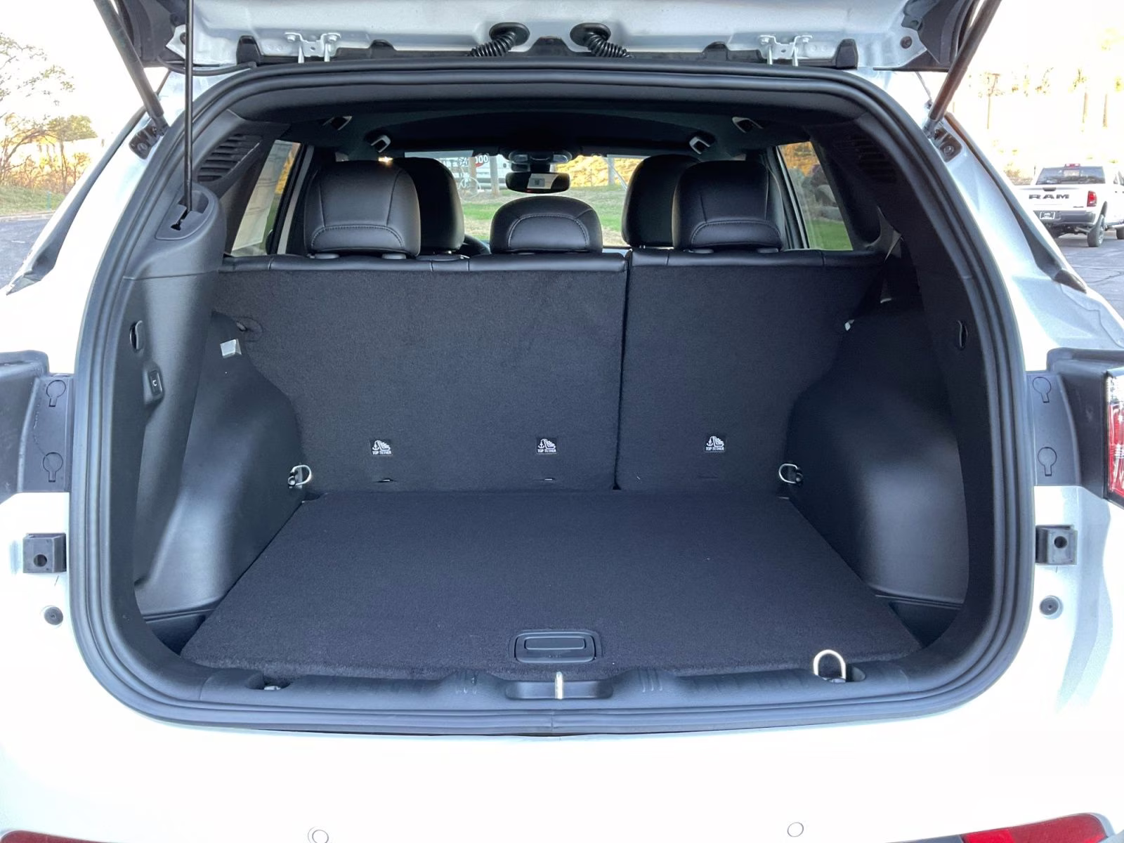 2026 Bright White Clearcoat Jeep Compass Limited 4X4 SUV