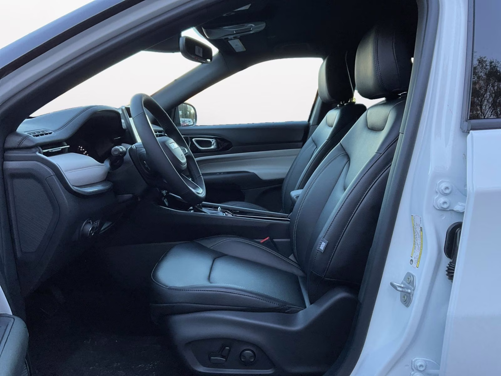 2026 Bright White Clearcoat Jeep Compass Limited 4X4 SUV