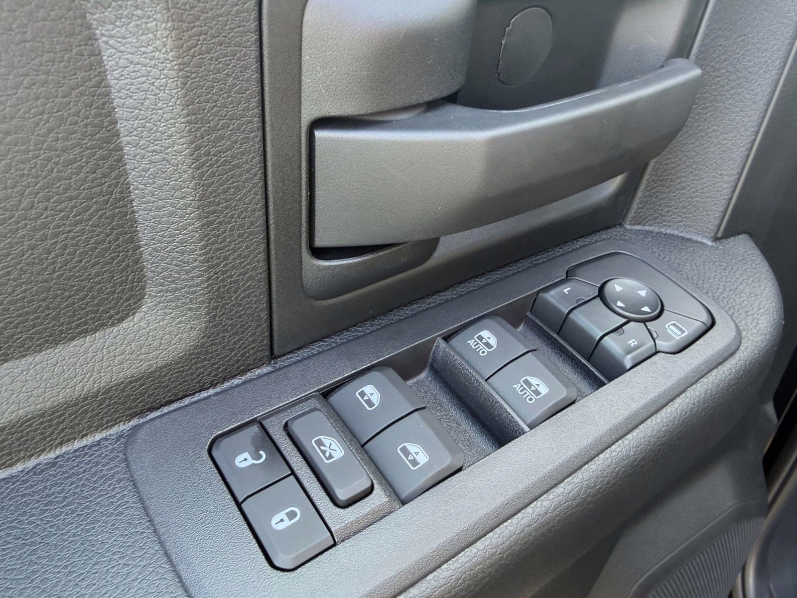 2026 Diamond Black Crystal Pearlcoat Ram 2500 Tradesman 4X4 Truck