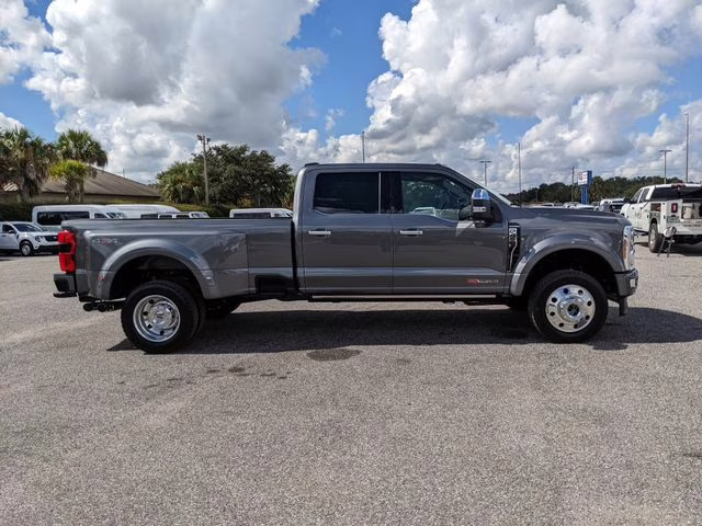 2026 Gray Metallic Ford Super Duty F-450 DRW Platinum Plus 4X4 Truck