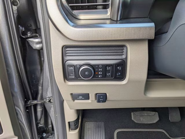 2026 Gray Metallic Ford Super Duty F-450 DRW Platinum Plus 4X4 Truck