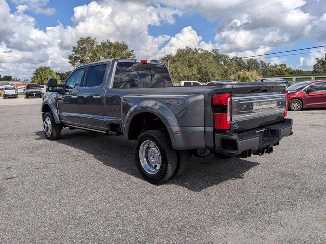 2026 Gray Metallic Ford Super Duty F-450 DRW Platinum Plus 4X4 Truck