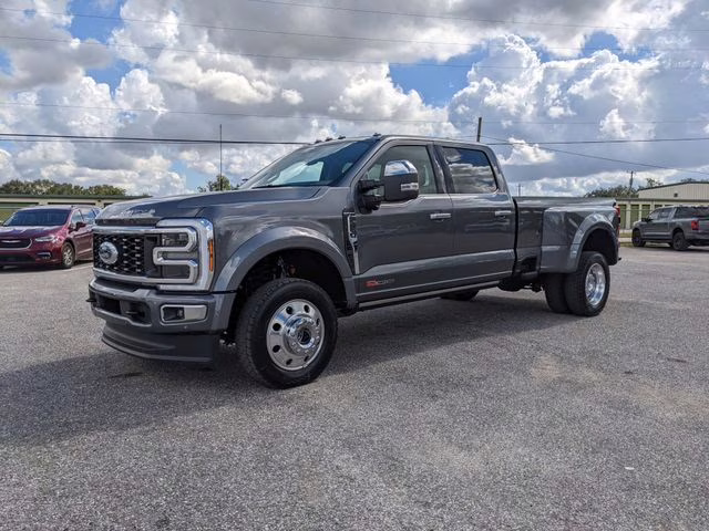 2026 Gray Metallic Ford Super Duty F-450 DRW Platinum Plus 4X4 Truck