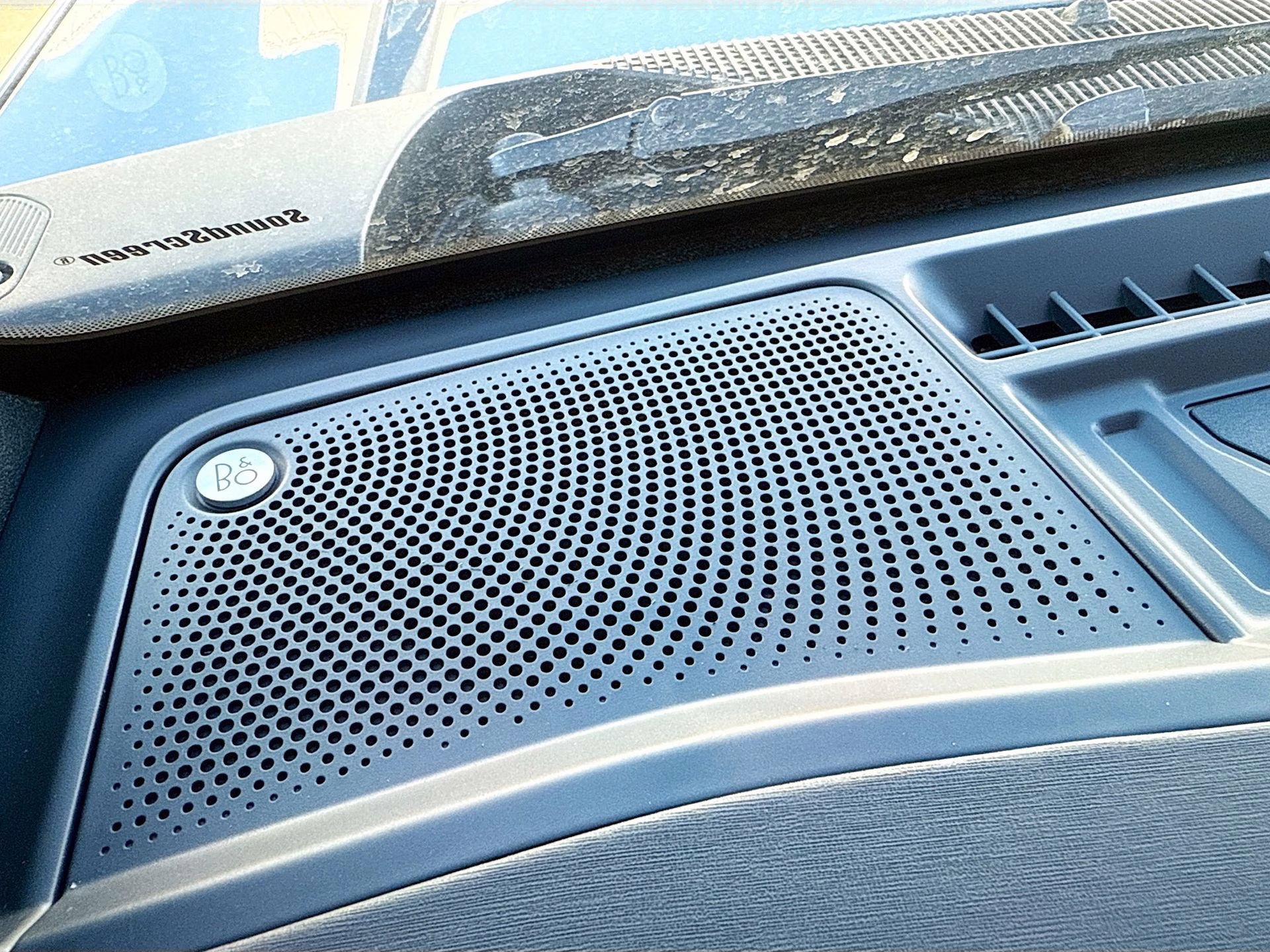 2025 Azure Gray Metallic Tri-Coat Ford Bronco Outer Banks 4X4 SUV