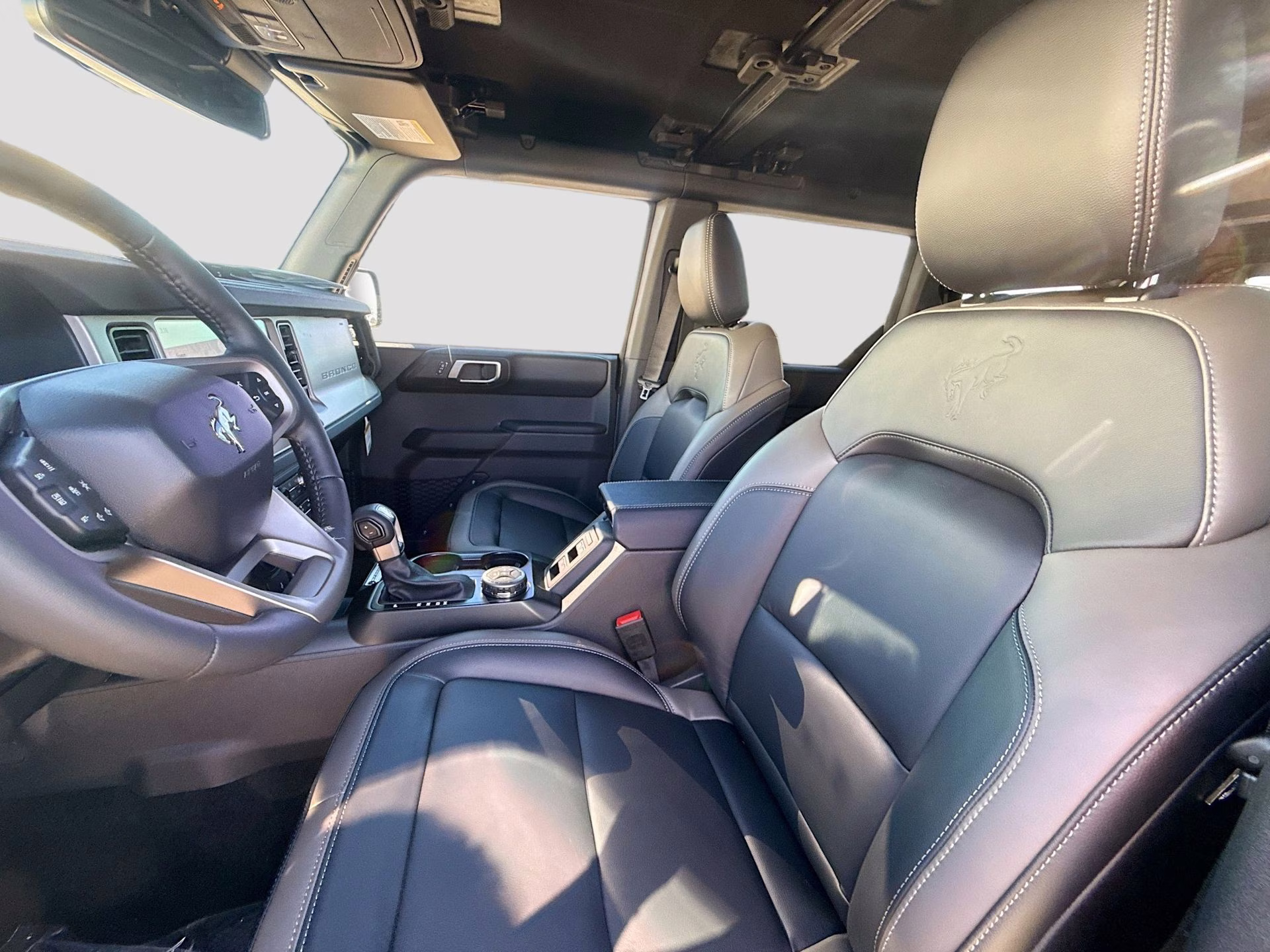 2025 Azure Gray Metallic Tri-Coat Ford Bronco Outer Banks 4X4 SUV
