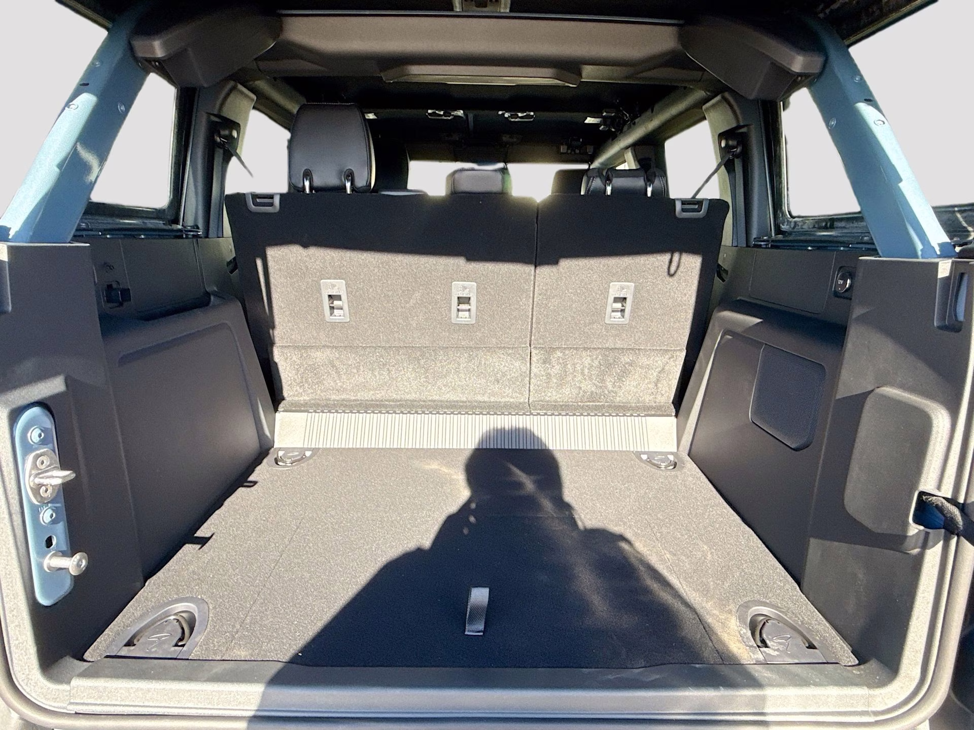 2025 Azure Gray Metallic Tri-Coat Ford Bronco Outer Banks 4X4 SUV