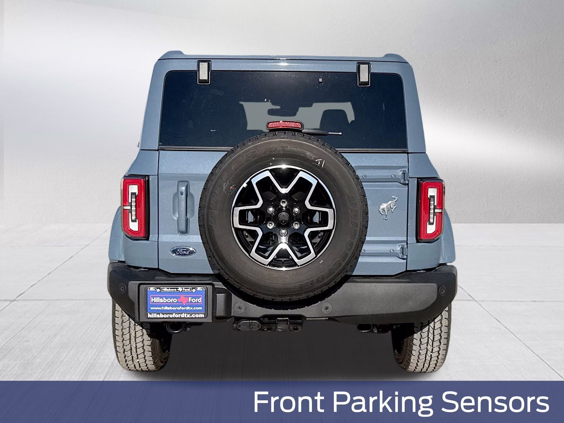 2025 Azure Gray Metallic Tri-Coat Ford Bronco Outer Banks 4X4 SUV