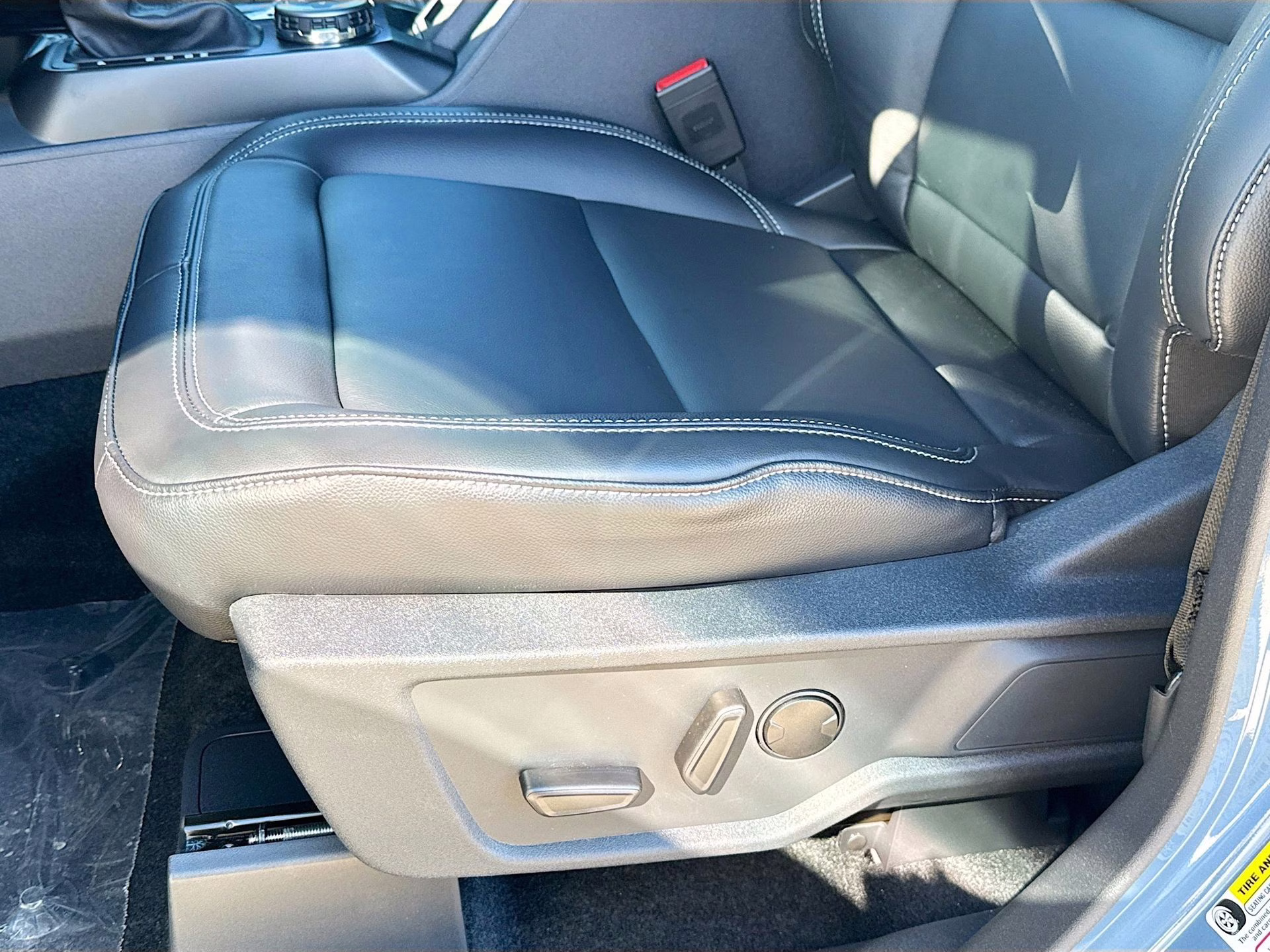 2025 Azure Gray Metallic Tri-Coat Ford Bronco Outer Banks 4X4 SUV