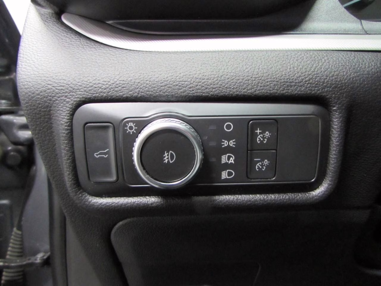 2022 Carbonized Gray Metallic Ford Explorer XLT 4X4 SUV