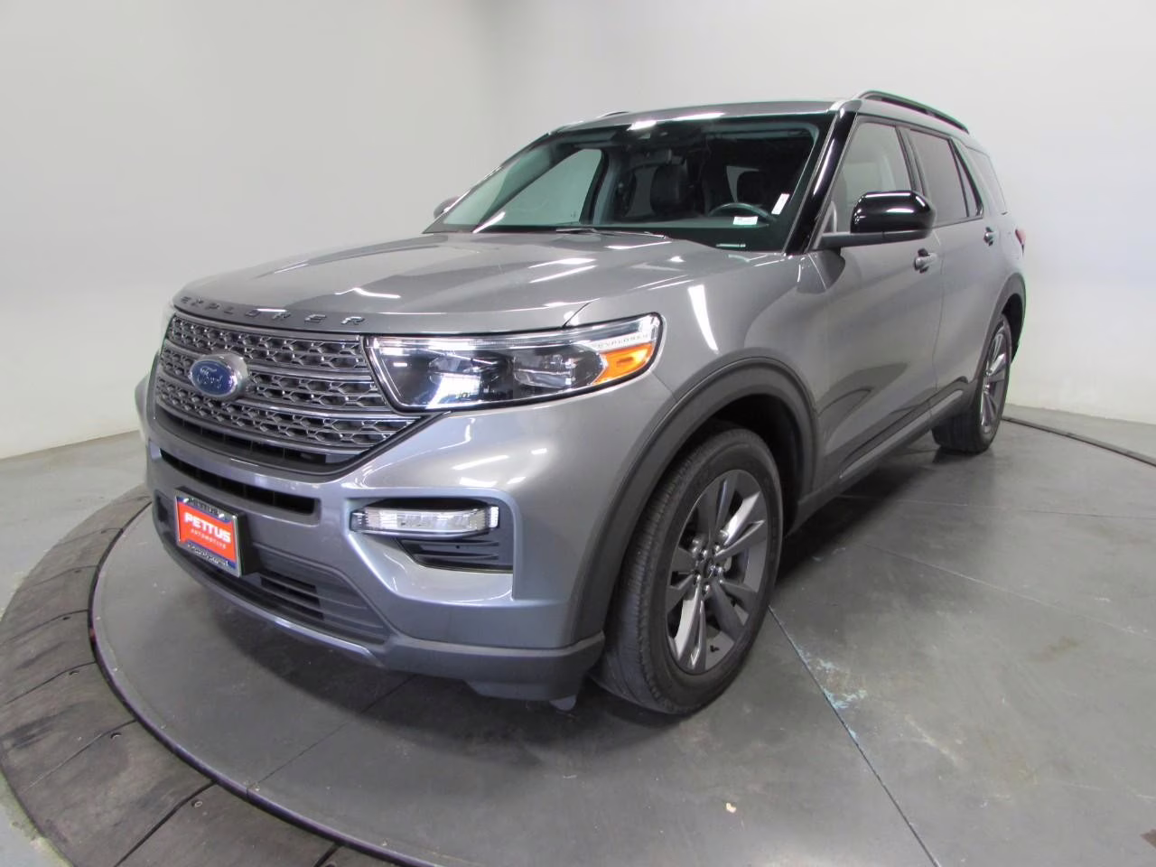 2022 Carbonized Gray Metallic Ford Explorer XLT 4X4 SUV