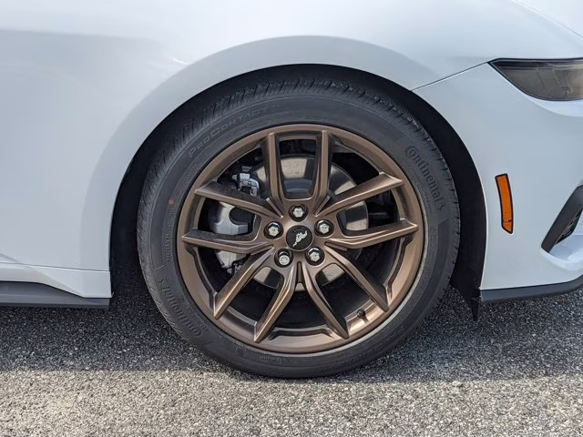 2025 Oxford White Ford Mustang EcoBoost Premium RWD Coupe