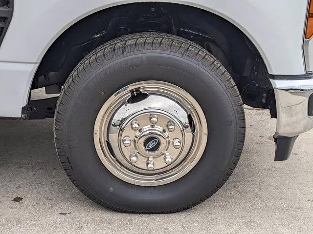 2024 Oxford White Ford Super Duty F-350 DRW XL RWD Truck