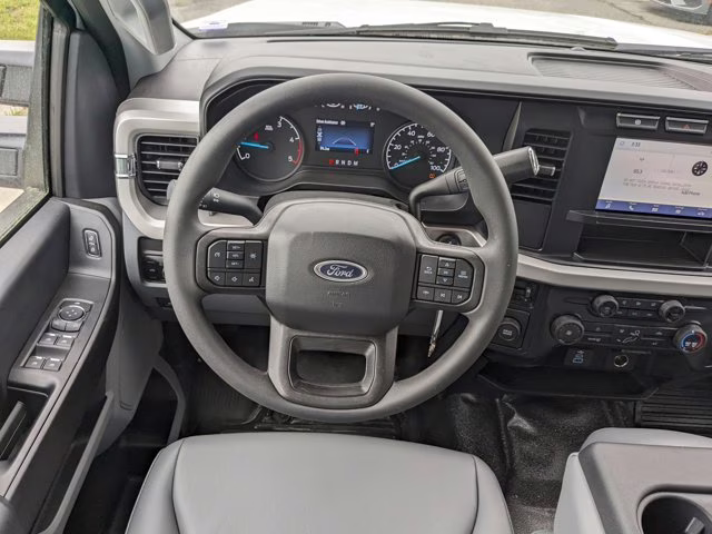 2024 Oxford White Ford Super Duty F-350 DRW XL RWD Truck