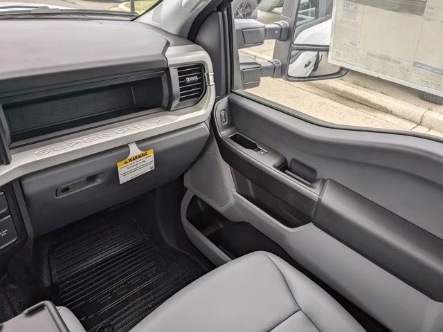 2024 Oxford White Ford Super Duty F-350 DRW XL RWD Truck