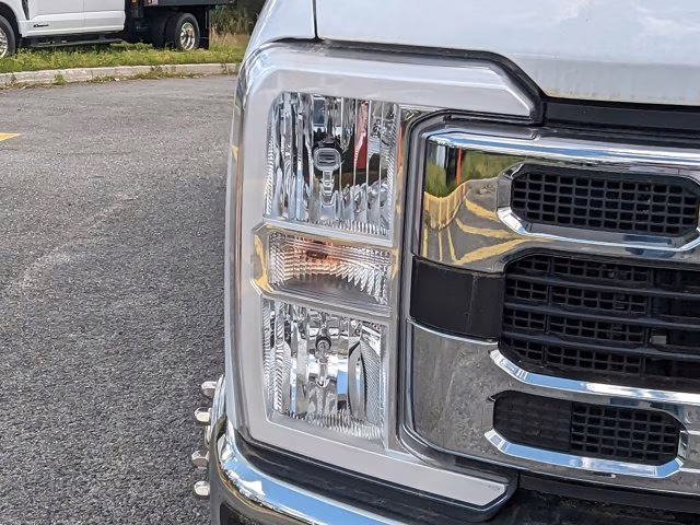 2024 Oxford White Ford Super Duty F-350 DRW XL RWD Truck