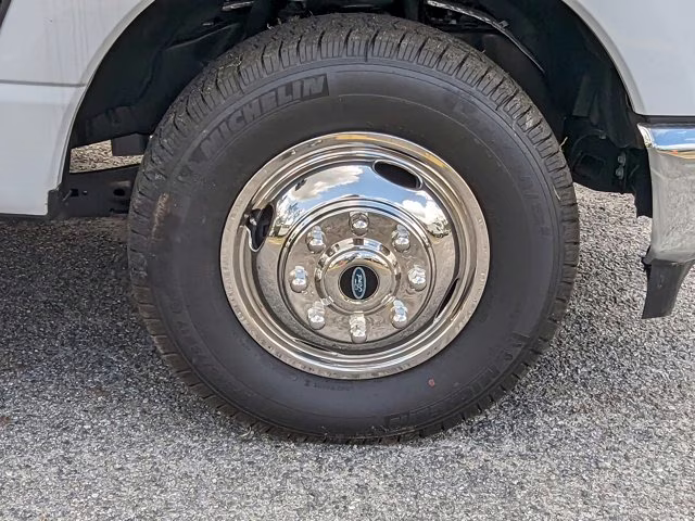2024 Oxford White Ford Super Duty F-350 DRW XL RWD Truck