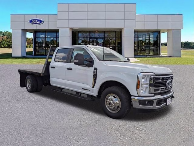 2024 Oxford White Ford Super Duty F-350 DRW XL RWD Truck