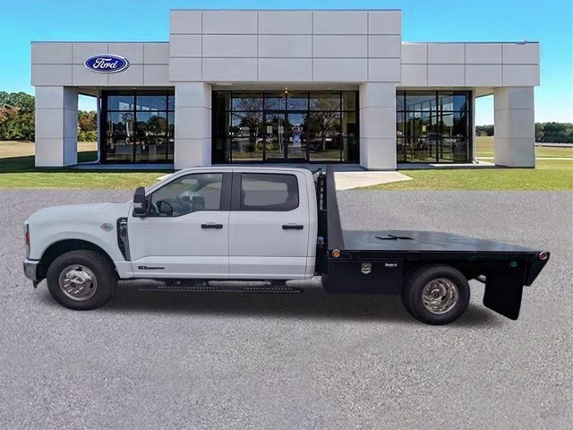 2024 Oxford White Ford Super Duty F-350 DRW XL RWD Truck