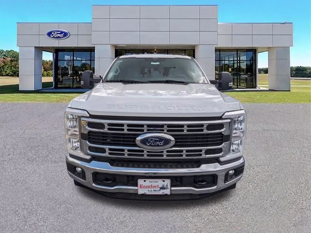 2024 Oxford White Ford Super Duty F-350 DRW XL RWD Truck