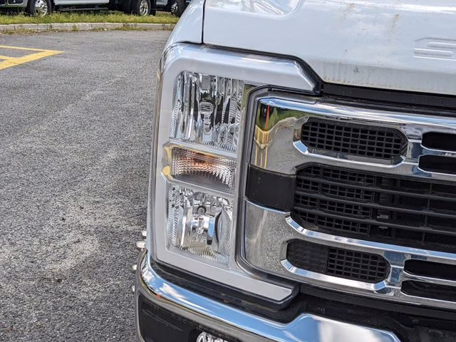 2024 Oxford White Ford Super Duty F-350 DRW XL RWD Truck