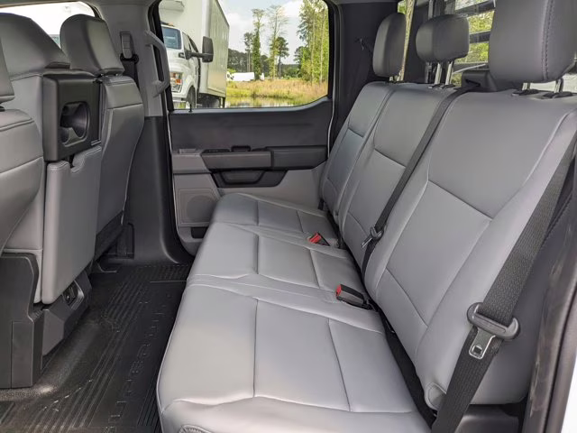 2024 Oxford White Ford Super Duty F-350 DRW XL RWD Truck