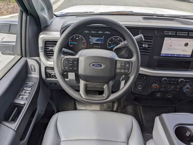 2024 Oxford White Ford Super Duty F-350 DRW XL RWD Truck