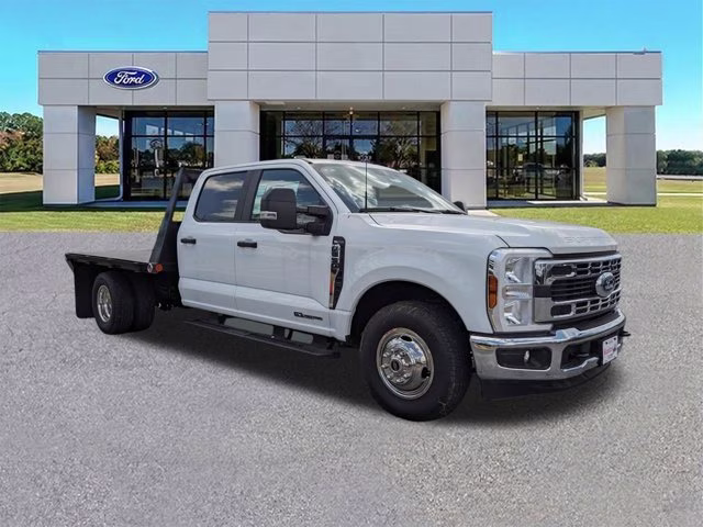 2024 Oxford White Ford Super Duty F-350 DRW XL RWD Truck